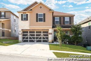 5123 Papalote Garden in Converse, TX - Building Photo