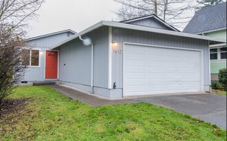 1612 NE Liberty St in Portland, OR - Building Photo