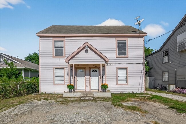 7111 Myrtle St