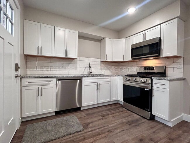 property at 2855 Taft Ave SW