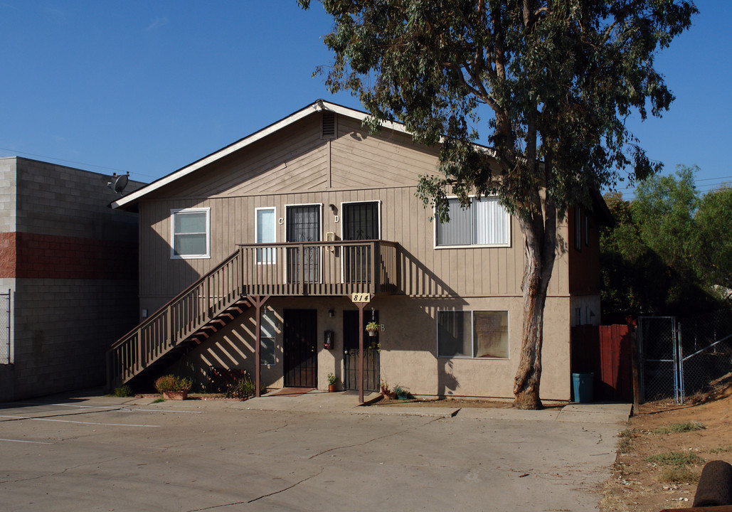 814 Grand Ave in Spring Valley, CA - Building Photo