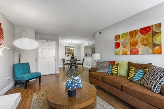 Bent Tree Park Apartments in Addison, TX - Building Photo - Interior Photo