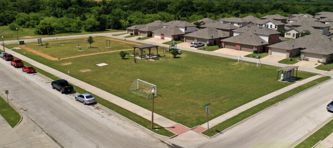 308 Wrangler Ln in Denton, TX - Building Photo