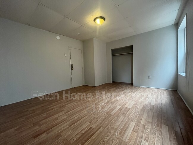 117 E Main St