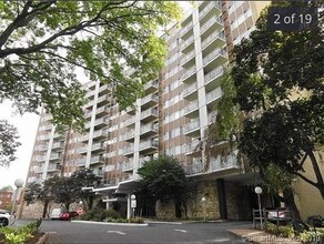 30 Woodland St, Unit 9P in Hartford, CT - Building Photo - Building Photo