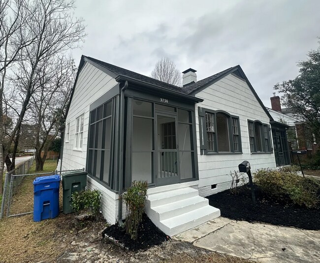 3728-3730 Monroe St in Columbia, SC - Foto de edificio - Building Photo