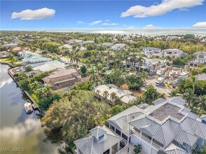 1545 3rd St S in Naples, FL - Building Photo - Building Photo