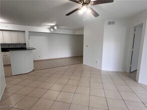 8235 Ibis Club Dr, Unit 302 in Naples, FL - Building Photo - Building Photo