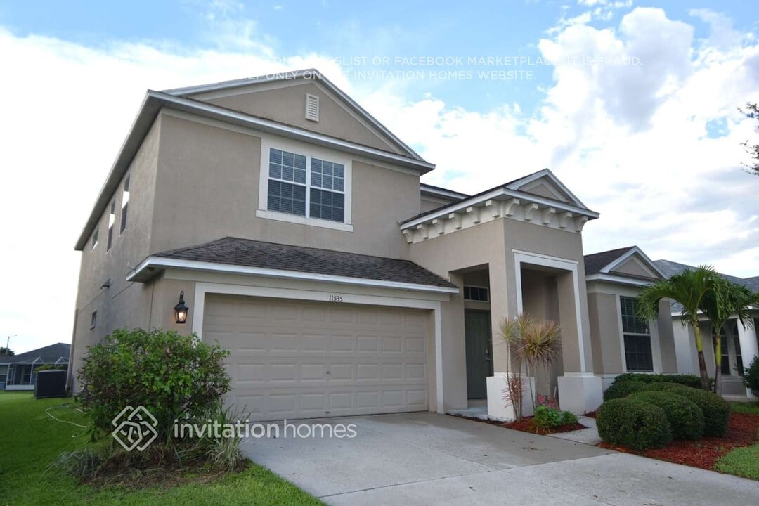11535 Weston Course Loop in Riverview, FL - Building Photo