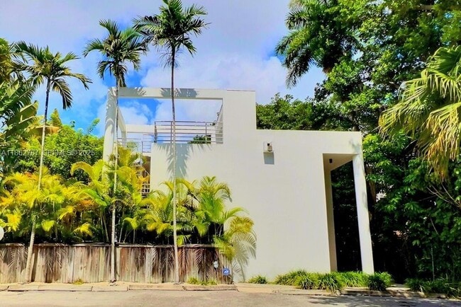 property at 2918 Whitehead St