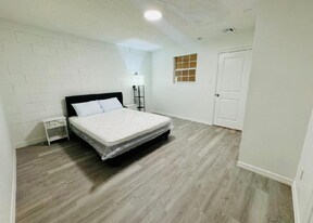 536 Cheshire Way in Davenport, FL - Building Photo