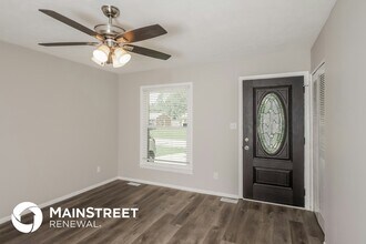 7415 Hallmark Dr in Louisville, KY - Foto de edificio - Building Photo