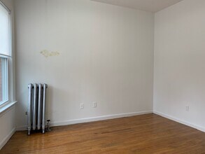 148 Oxford St, Unit 2 in Somerville, MA - Building Photo - Building Photo