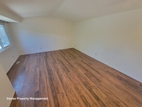 403 Willow Ct NW in Edmonton, AB - Building Photo - Building Photo