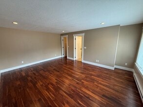 595 Hawthorne Rise in Parksville, BC - Building Photo - Building Photo
