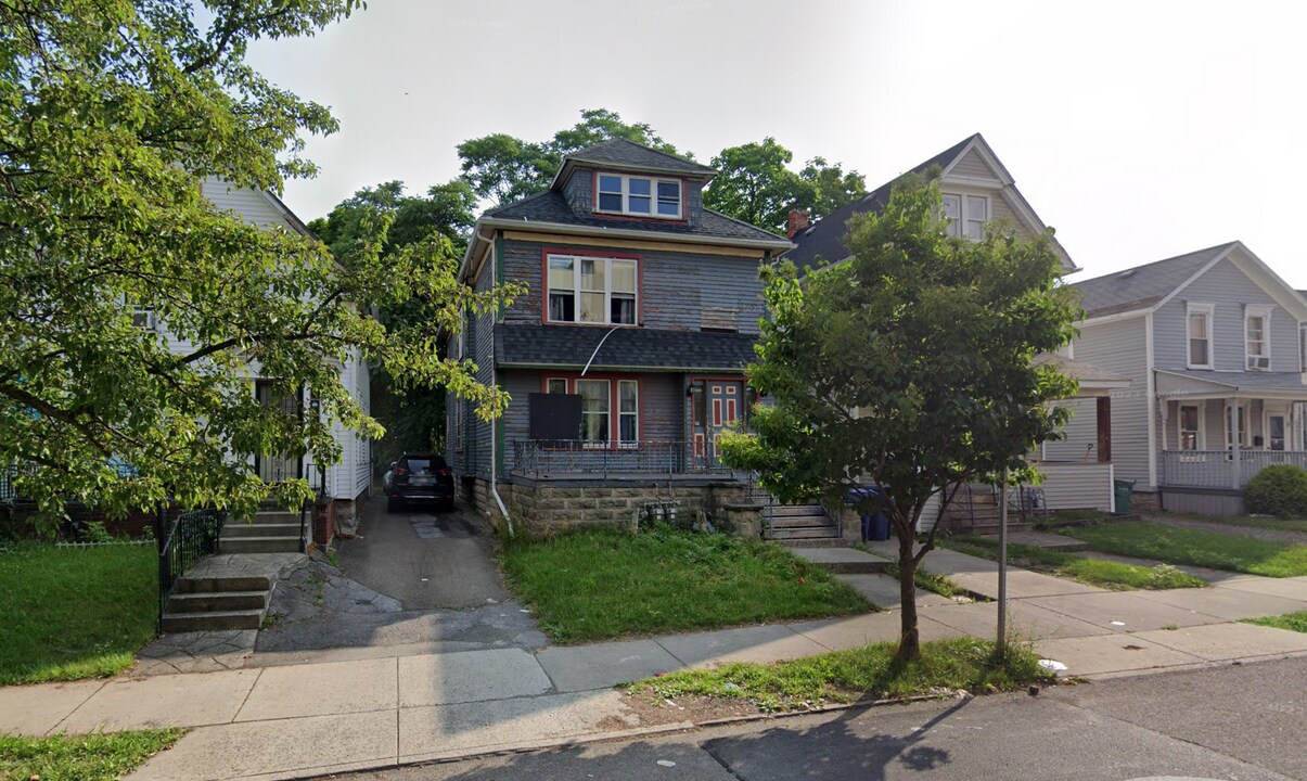 19 Heath St in Buffalo, NY - Foto de edificio