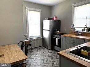 39 N Wells Ave in Glenolden, PA - Building Photo - Building Photo