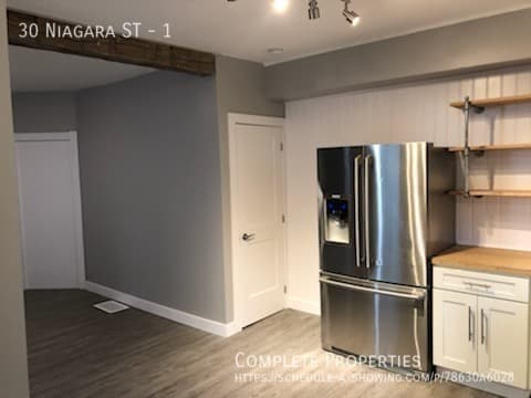 30 Niagara St in Hamilton, ON - Building Photo - Building Photo