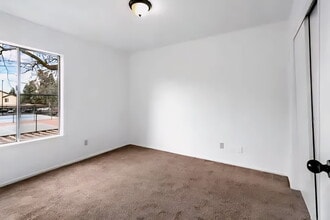 3701 Colonial Dr in Modesto, CA - Building Photo - Building Photo