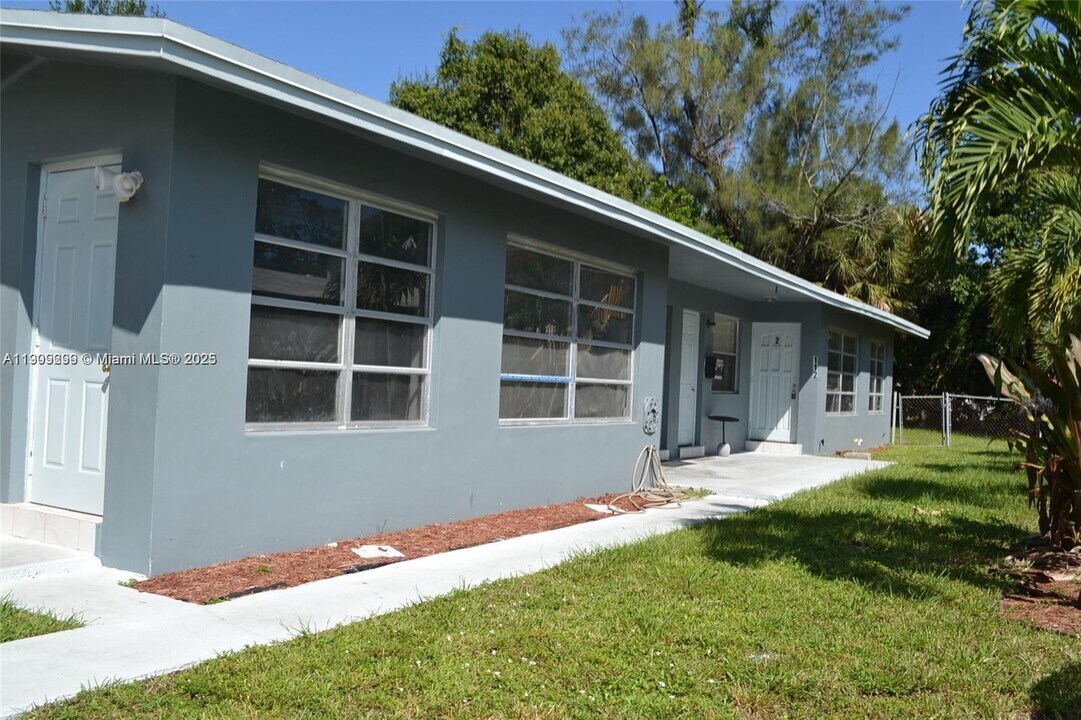 112 SW 19th Ave in Fort Lauderdale, FL - Building Photo