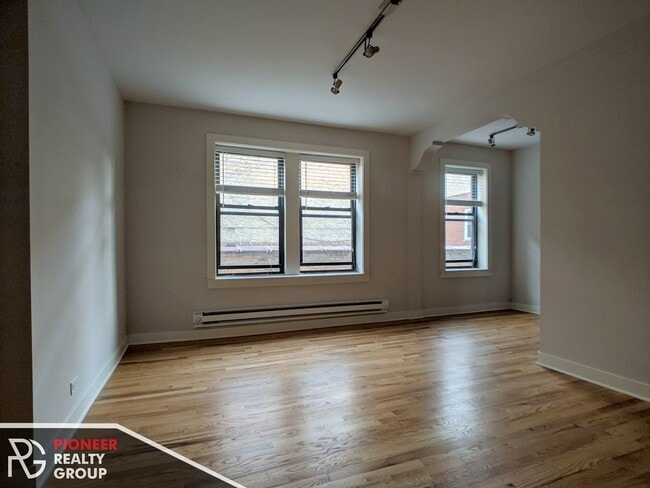 2424 N Kedzie Blvd, Unit 2420-109