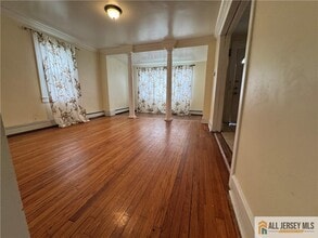 117 New St in Woodbridge, NJ - Building Photo - Building Photo
