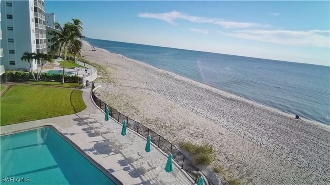 1977 Gulf Shore Blvd N