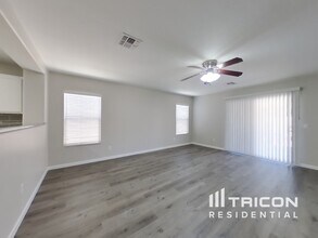 4558 E Silverbell Rd in Queen Creek, AZ - Building Photo - Building Photo