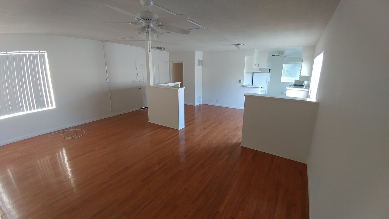 1813 9th St in Santa Monica, CA - Building Photo