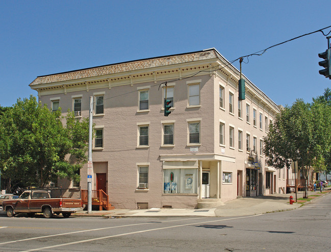 78-86 Academy St