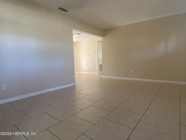 11938 Inland Dr in Jacksonville, FL - Building Photo - Building Photo