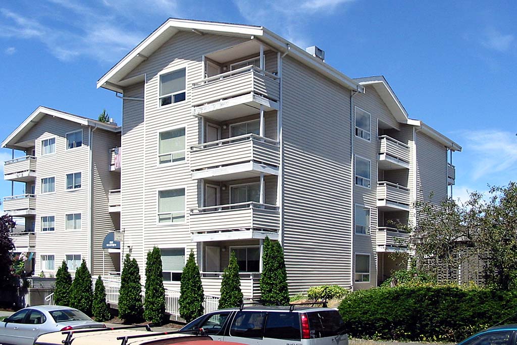 The Grandview Apartments in Seattle, WA - Building Photo