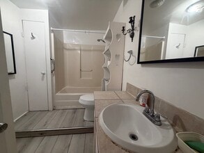 22XX SW 42nd Way in Fort Lauderdale, FL - Foto de edificio - Building Photo