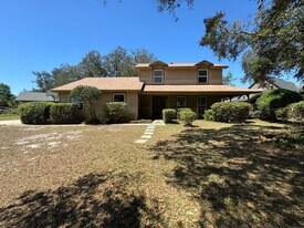 1017 Great Oaks Dr in Gulf Breeze, FL - Building Photo