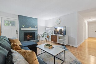 2603 Parker Ln in Austin, TX - Building Photo