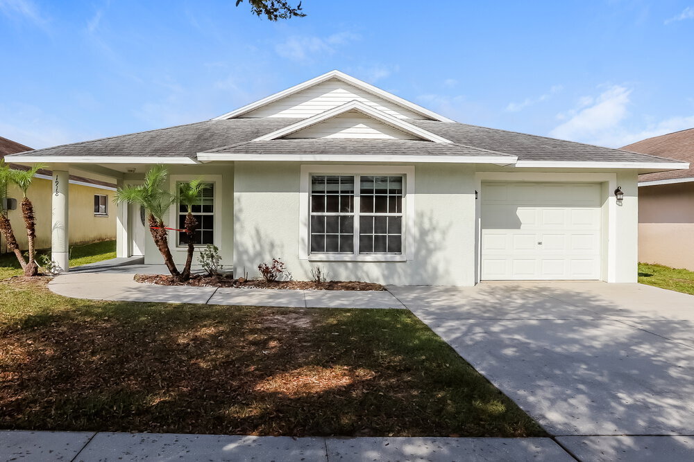 1918 Peaceful Palm St in Ruskin, FL - Building Photo