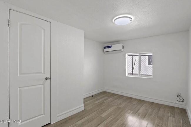 3426 Wyoming Ave in El Paso, TX - Building Photo - Building Photo