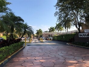 40 NW 87th Ave in Miami, FL - Building Photo - Building Photo