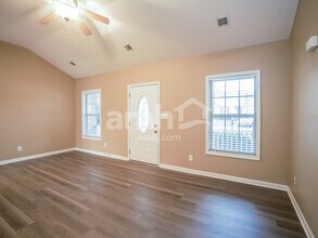 720 Arrowfield Dr in Clarksville, TN - Foto de edificio - Building Photo