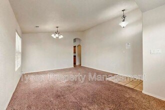 8004 Corn Mountain Pl NW in Albuquerque, NM - Building Photo - Building Photo