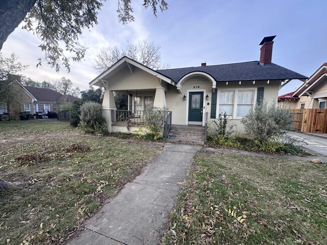 215 N Washington St in San Angelo, TX - Building Photo - Building Photo