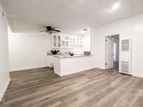 1812 W Sumac Ln in Anaheim, CA - Building Photo - Building Photo