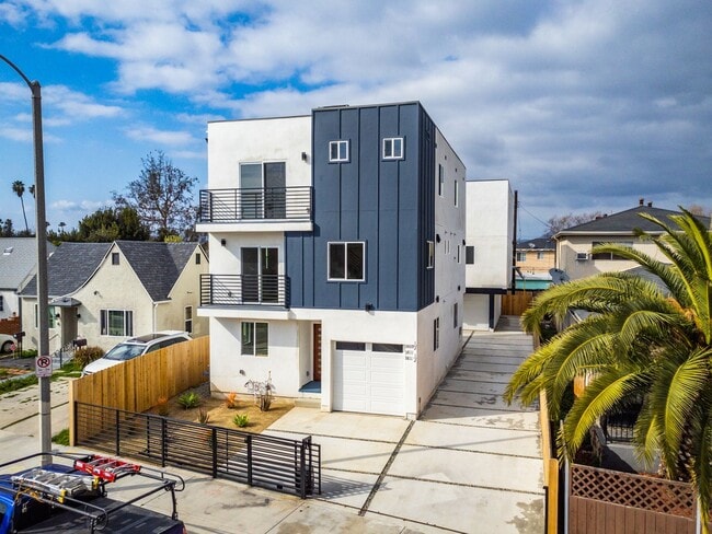 property at 3811 W Exposition Blvd