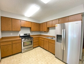 525 Welch Ave in Ames, IA - Foto de edificio - Building Photo