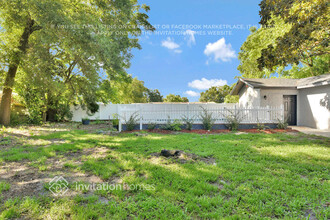 6044 Yucatan Dr in Orlando, FL - Building Photo - Building Photo