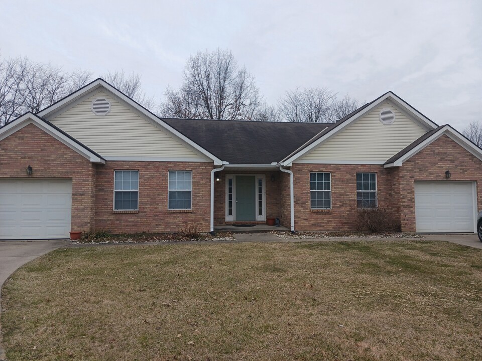 799 Tamarack Ct, Unit B in Lebanon, OH - Foto de edificio