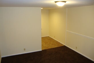 328 Paragon Mills Rd, Unit B in Nashville, TN - Building Photo - Building Photo