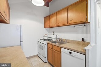 7753 Donnybrook Ct in Annandale, VA - Building Photo - Building Photo