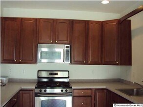 6 Fells Dr in Englishtown, NJ - Building Photo - Building Photo