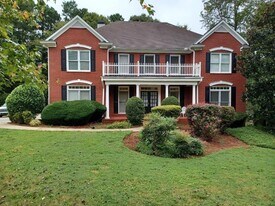 310 Stoneleigh Dr SW in Atlanta, GA - Building Photo